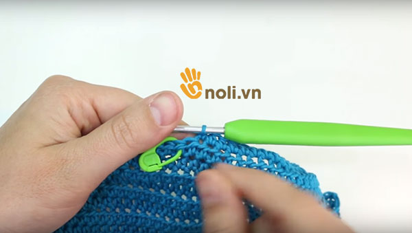 [Video] Hướng dẫn làm croptop len móc đơn giản mà đẹp